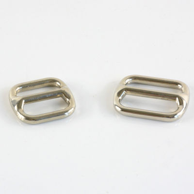 Paquete Tamaño 3.00cm * 2.00cm * 0.50cm Metal de plata D anillo Tri deslizador de deslizamiento 20mm 25mm